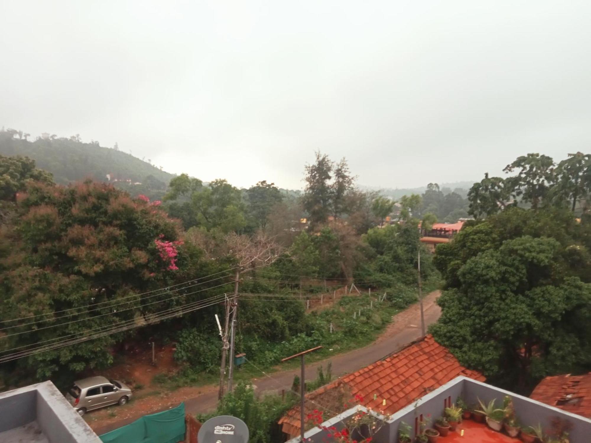 Eshwarkrupa Homestay Madikeri Exterior photo